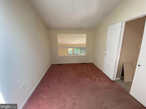 11125 Korman Dr, Rockville MD 20854-2046 exterior