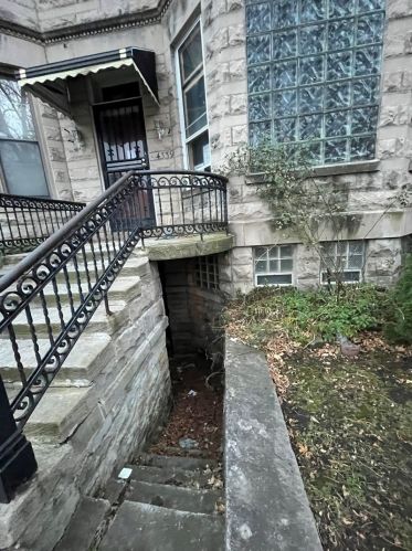 4339 Forrestville Ave, Chicago, IL 60653-3407