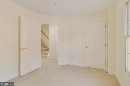 8517 Cameron St, Silver Spring MD 20910-3466 exterior