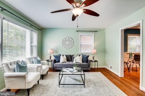 708 Kennebec Ave, Silver Spring, MD 20912-6870