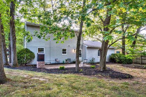 1202 Sprucebrook Dr, Kalamazoo MI 49048-5814 exterior