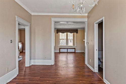 5812 De Giverville Ave, Saint Louis MO 63112-1617 exterior