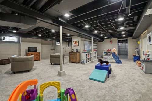 2603 Lefeber Ave, Milwaukee WI 53213-1223 exterior