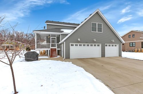 916 21st Ave, Sartell MN 56377-2465 exterior