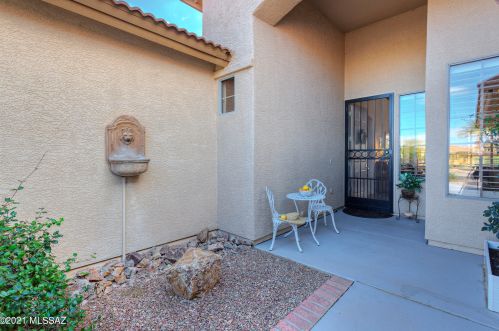 1374 Night Heron Dr, Green Valley AZ 85614-6014 exterior