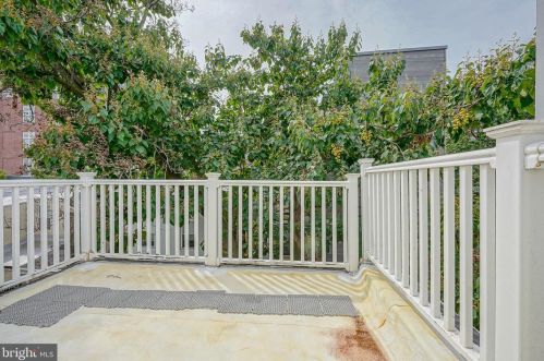 1134 Carpenter St, Philadelphia PA 19147-3608 exterior