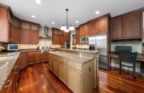 853 Linden Ave, Elmhurst IL 60126-5312 exterior