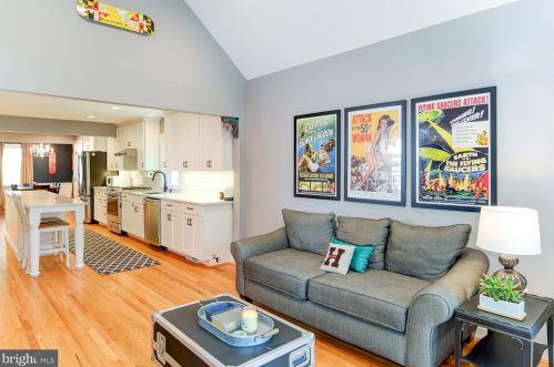 716 Beall Ave, Rockville MD 20850-2107 exterior