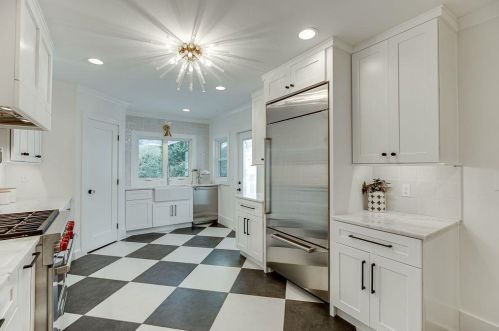 239 Midvale Dr, Atlanta GA  30342-3326 exterior