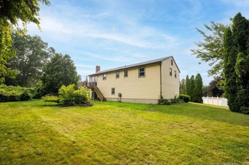 101 Abbey Ln, Windsor, CT 06095-3800