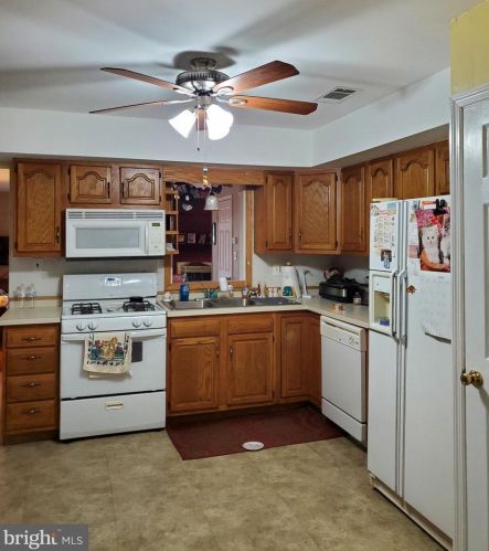 11 Downing Rd, Trenton NJ  08628-3208 exterior