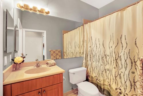 4061 Artesa Dr, Boynton Beach FL 33436-2628 exterior