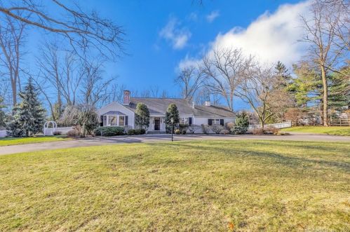 5 Cavray Rd, Norwalk, CT 06855-2232