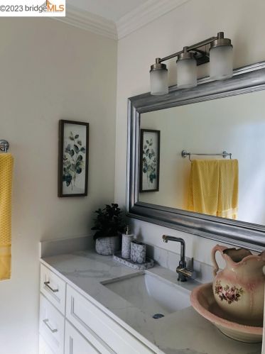 1210 Bentley St, Concord CA 94518-3814 exterior