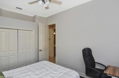 6044 Dogleg Dr, Naples FL 34113-1688 exterior