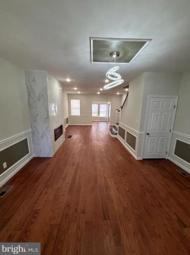 5810 Camac St, Philadelphia, PA 19141-4123