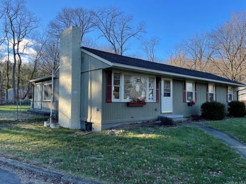 13 Homer Pl, Poughkeepsie, NY 12603-4203