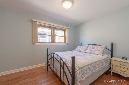 544 33rd St, Chicago IL 60608-6360 exterior