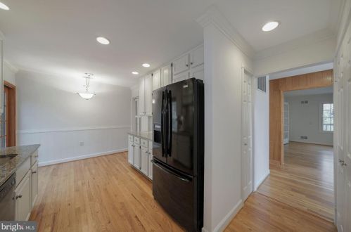 10618 Great Arbor Dr, Rockville MD 20854-4220 exterior