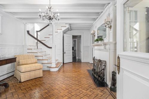 336 Olney St, Providence, RI 02906-2318