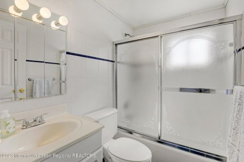 22 Arlene Dr, West Long Branch NJ 07764-1153 exterior