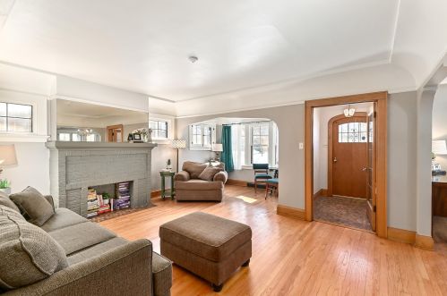 2476 Lefeber Ave, Milwaukee WI 53213-1220 exterior