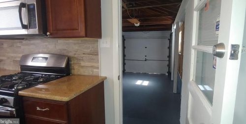 205 Davis Rd, Runnemede NJ 08078-1816 exterior