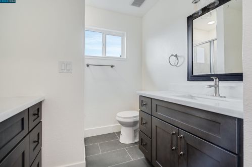 3571 Cardinal Dr, Concord CA 94520-1501 exterior