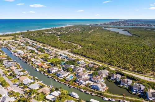 2500 Harbour Cv Dr, Fort Pierce FL 34949-1561 exterior