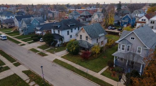 10 16 Ave, Broadview IL 60155-4016 exterior