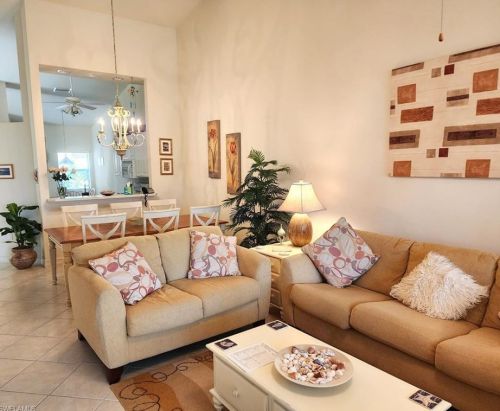 8136 Chancel Ct, Naples, FL 34104-5992