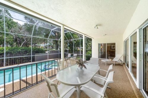 5900 Chanteclair Dr, Naples FL 34108-3103 exterior