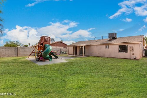 2221 61 Dr, Phoenix AZ 85033-4603 exterior