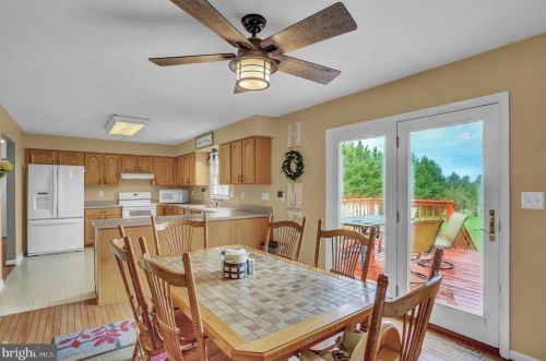 286 Bollinger Rd, Littlestown PA 17340-9121 exterior