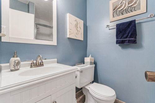 5096 Kinswood Rd, Boynton Beach FL 33437-1304 exterior