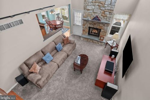 2819 Lee Dr, Jamison PA 18929-1047 exterior