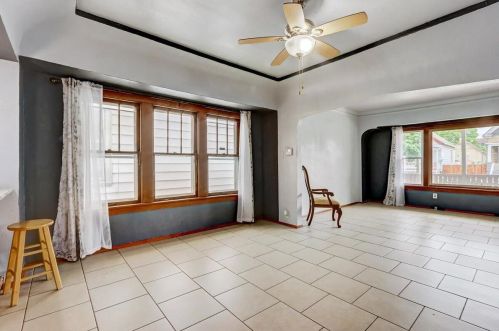 3030 15 Pl, Milwaukee WI 53215-3721 exterior