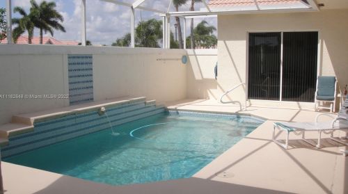 740 Aruba Bay, Fort Pierce FL 34986-3425 exterior