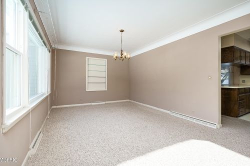 7601 14th St, Kalamazoo, MI 49009-6391