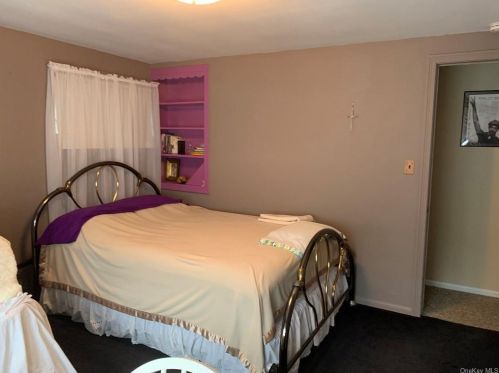 18 Pleasant Vw Rd, Poughkeepsie NY 12603-1420 exterior