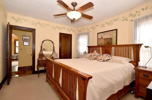 4449 Menard Ave, Chicago IL 60634-1712 exterior