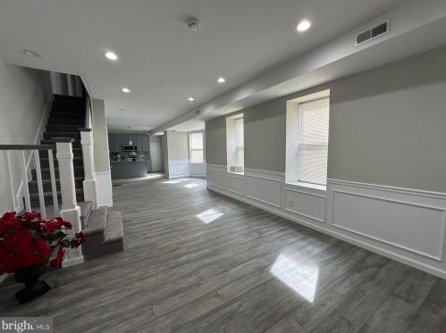 5131 12th St, Philadelphia, PA 19141-2810