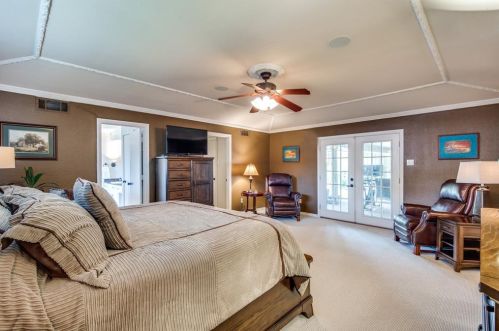 10727 Cox Ln, Dallas TX 75229-5211 exterior