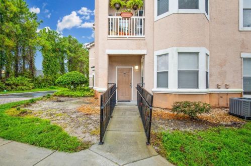 17958 Villa Creek Dr, Tampa, FL 33647-2579