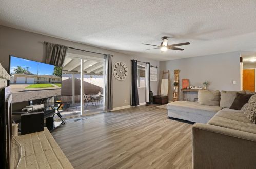 545 Quincy Rd, Turlock CA  95380-4329 exterior