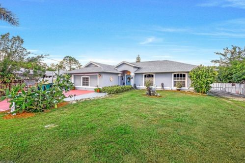 1241 16th Ave, Naples, FL 34117-2209