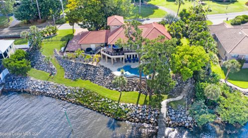 2255 Tropical Trl, Merritt Island FL 32952-4102 exterior