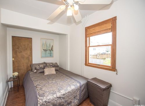 55 Kelsey Ave, Huntington Station NY 11746-1109 exterior