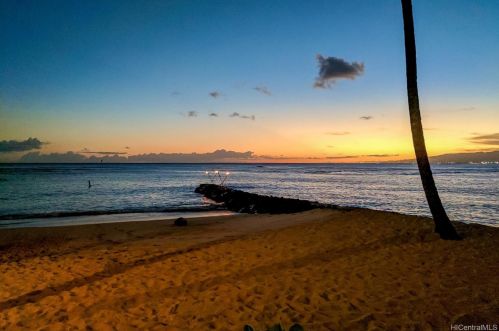 2895 Kalakaua Ave, Honolulu HI  96815-4093 exterior