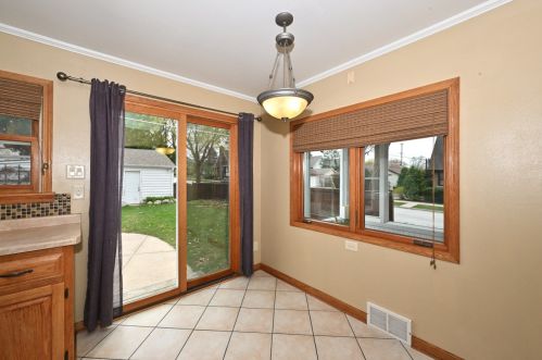 6326 Wright St, Milwaukee WI 53212-2940 exterior